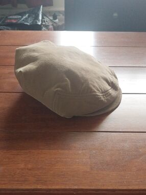 Classic Newsboy Cap in Khaki Corduroy